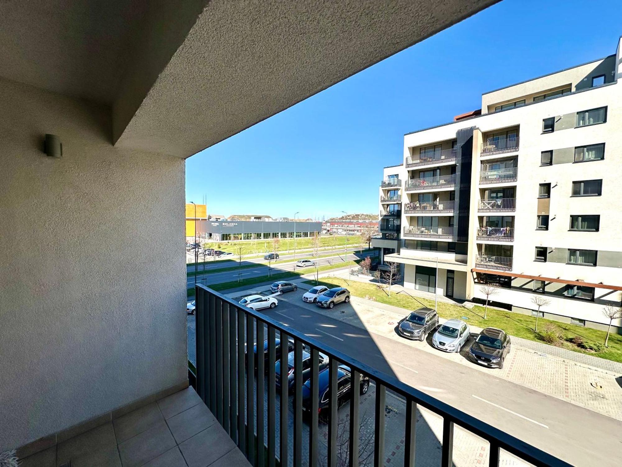 Kasper Coresi Mall - Rise Private Apartments & Suites Brasov Exterior photo
